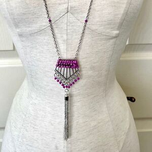 Long silver and pink bead pendant necklace